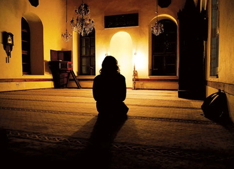 Read more about the article Should Unmarried Girls Avoid Tahajjud Prayers?